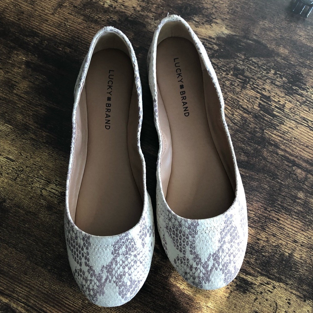 Lucky Brand Emmie Flats Size 8